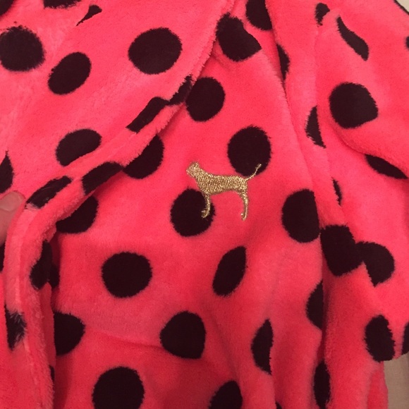 Pink Robe - Picture 3 of 4