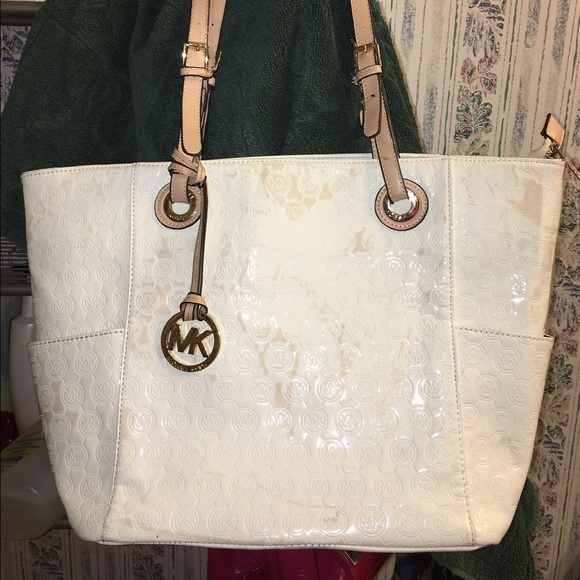 Michael Kors Handbags - Michael kors bag
