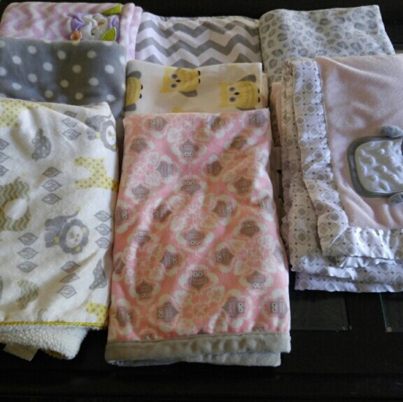 SOLD Lot of baby blankets- total of 16 - Picture 1 of 4