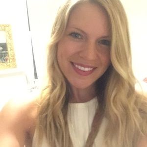 Meet your Posher, Claire