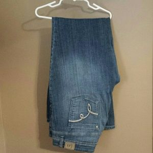 LEI Sophia Hiphugger Flare jeans