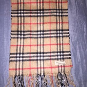 Burberry classic Cashmere scarf