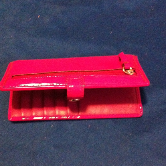 New walet never used lil split on side