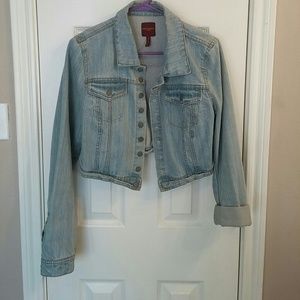 Cropped denim jacket!!
