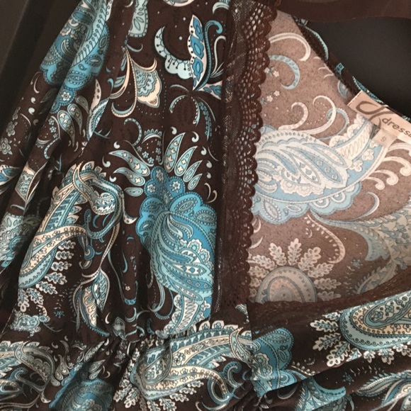 Top - Picture 2 of 2