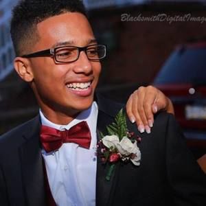 Meet your Posher, Jentil