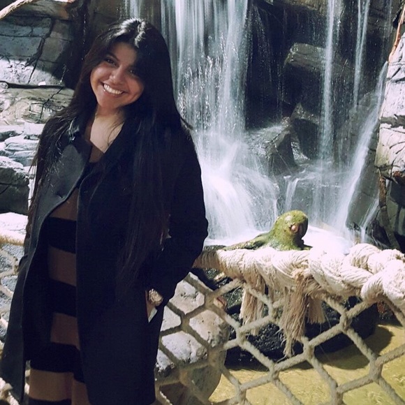 Meet your Posher, Melisa - Picture 2 of 3