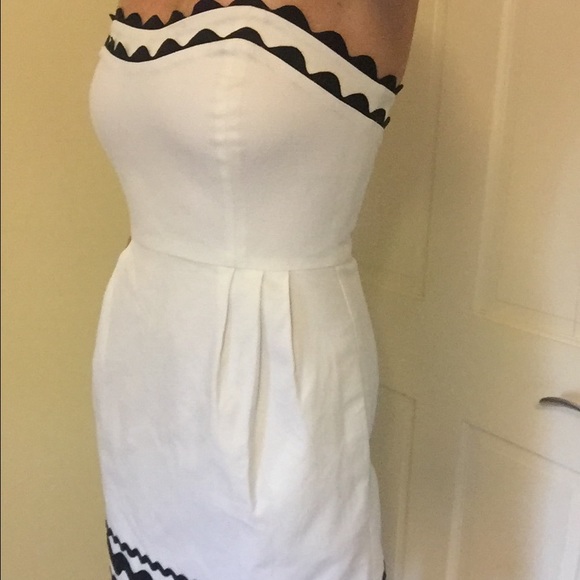 Vineyard Vines Dresses & Skirts - Stunning Vineyard Vines Summer Strapless Dress