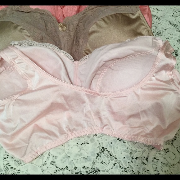 Rhonda Shear bras. Closet Closing - Picture 3 of 4