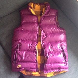 Nike two-side down vest