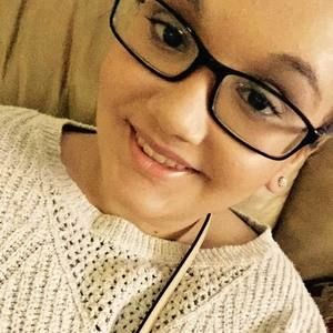 Meet your Posher, Alejandra