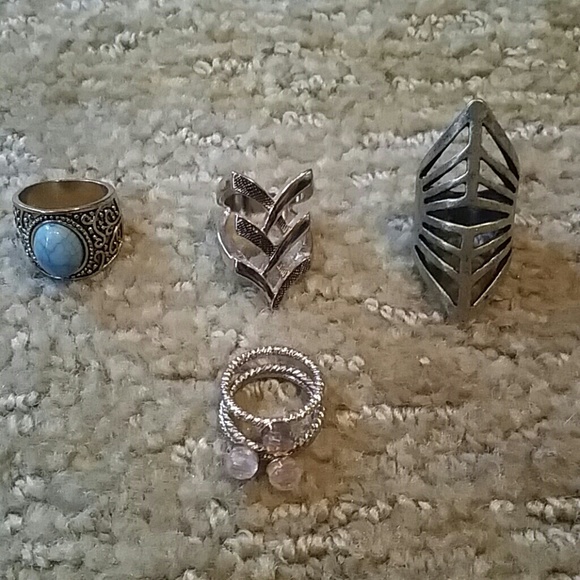 Gold/brushed gold rings