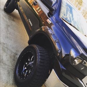 Meet your Posher, Joshua