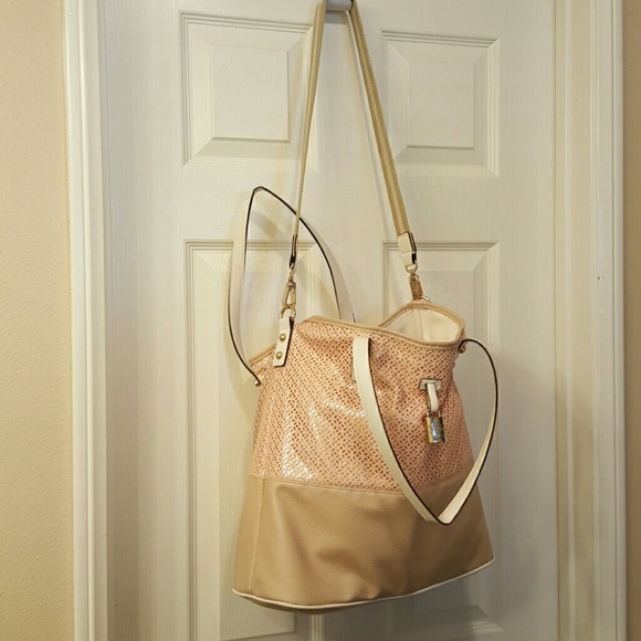 Jessica Simpson purse