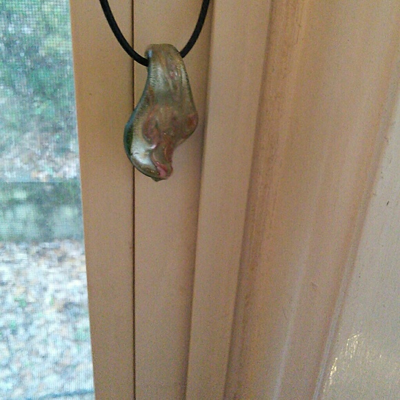 Necklace - Picture 2 of 3
