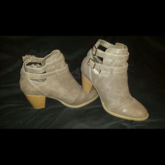 new directions Shoes - New Directions ankle boots