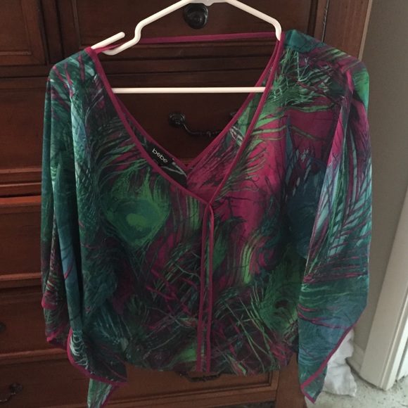 Bebe kimono top