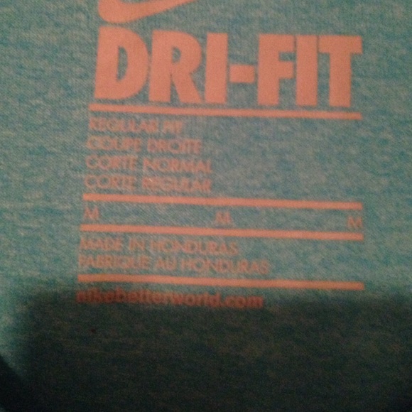 Nike dry fit shirt light blue size medium - Picture 2 of 2