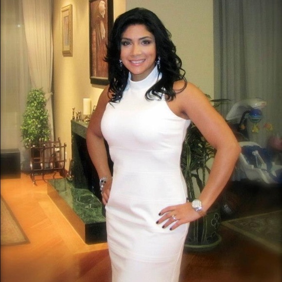 🤗MEET YOUR POSH SELLER & BUYER SANDY👠👗🎒🕶 - Picture 4 of 4