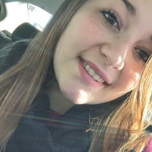Meet your Posher, Briana