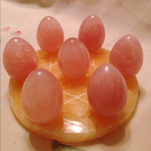 This a special Egg-shaped rose quartz Seven array