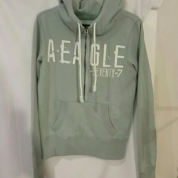 Blue American Eagle sweatshirt