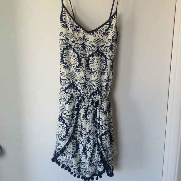 Navy and white romper - Picture 1 of 2