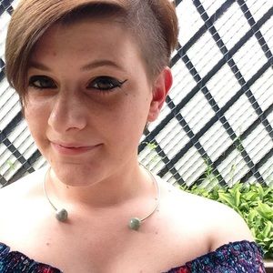 Meet your Posher, Annette