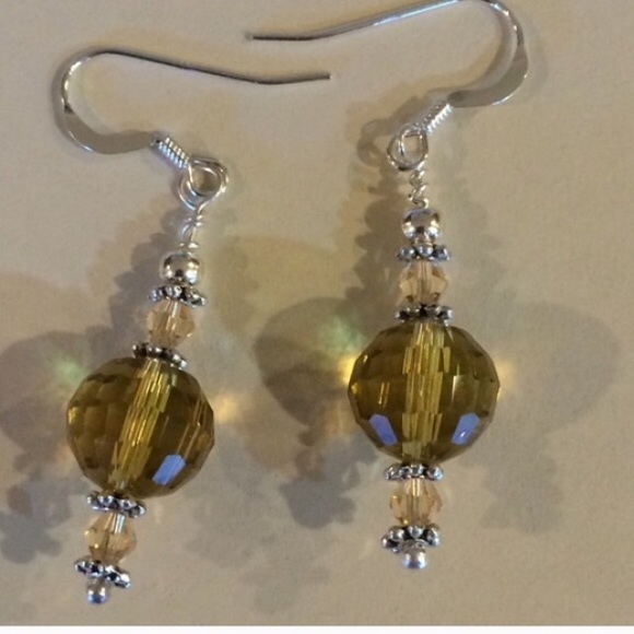 Citrine colored glass , Swarovski crystal earring - Picture 3 of 3
