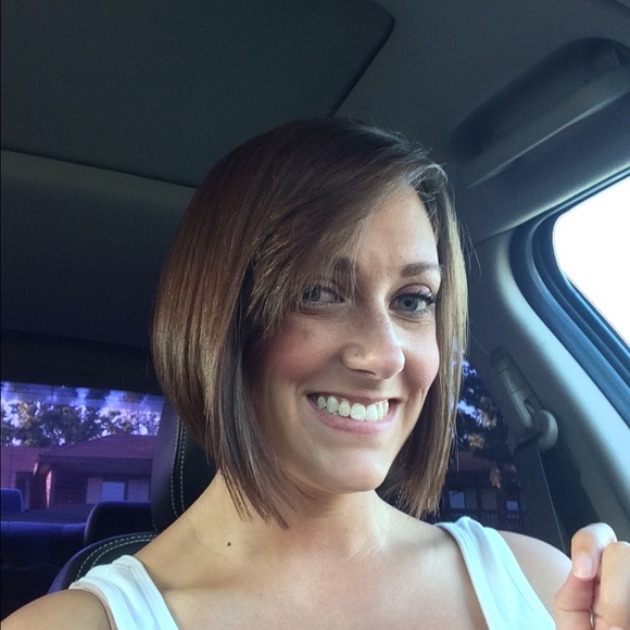 Meet your Posher, Kayla