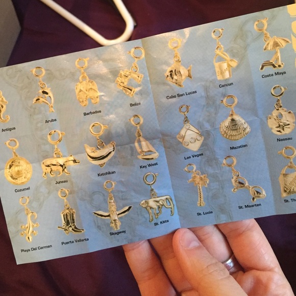 ❤️❤️❤️Diamonds international charm bracelet - Picture 4 of 4