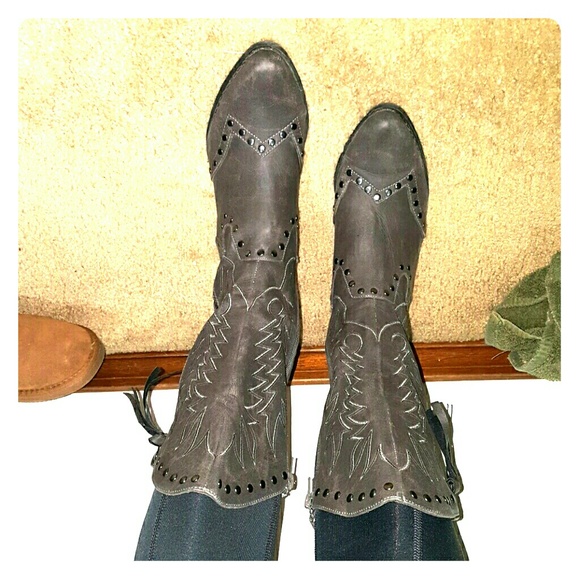 Grey cowboy boots
