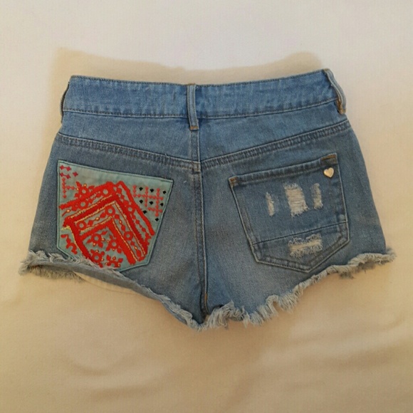 NWOT Pacsun Kendall and Kylie Jean Shorts - Picture 2 of 3