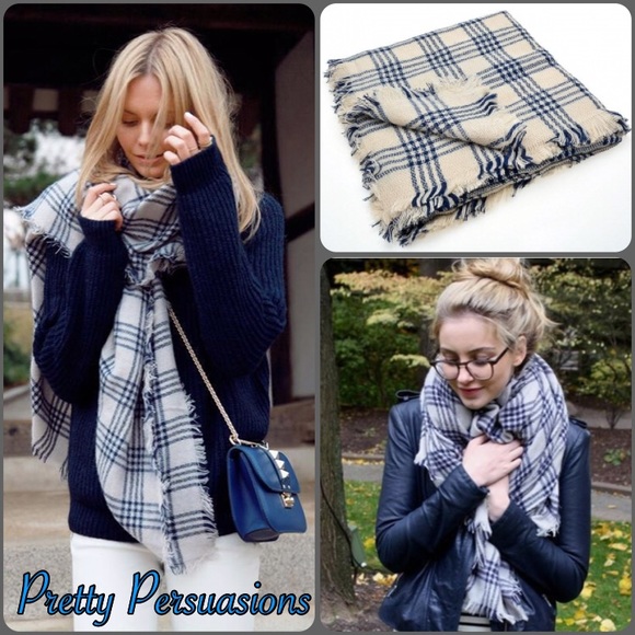 SOLD OUT ~ NWT Blue Plaid Fringe Hem Scarf Wrap - Picture 4 of 4