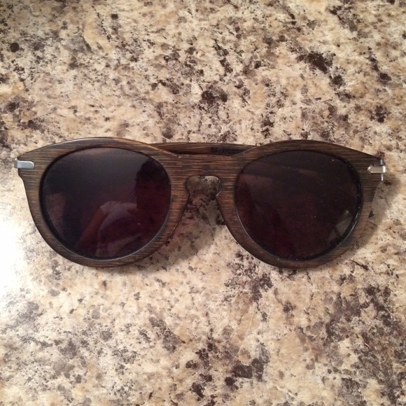 ✨NWOT ✨ W/SÜN Sunglasses