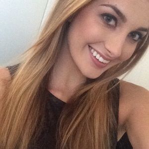 Meet your Posher, Eva