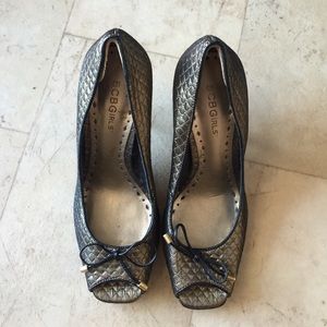 BCBG Gold quilted 7.5M heels