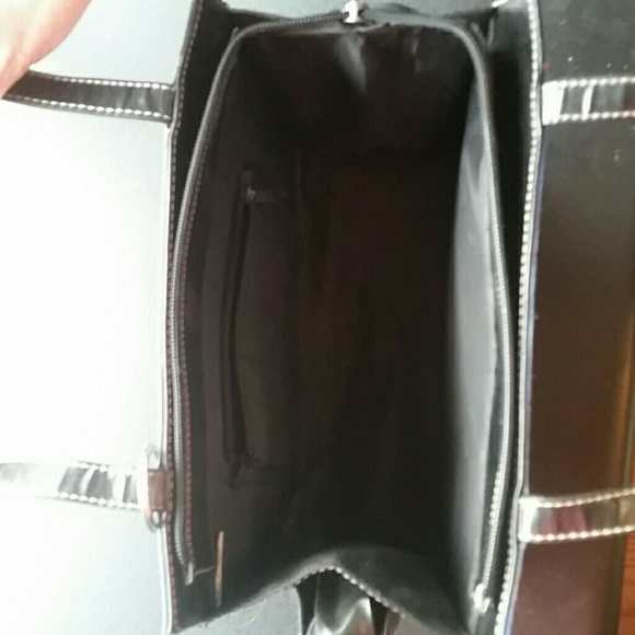 Holiday Handbag - Picture 3 of 3