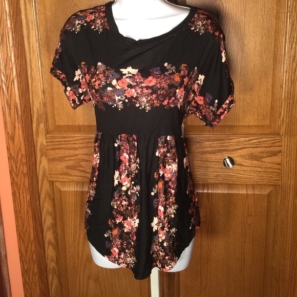 Forever 21 shirt. Size medium!