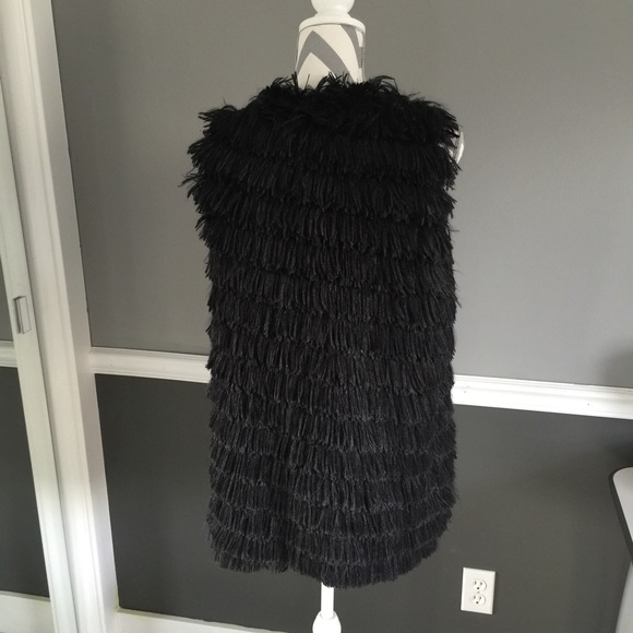 Steve Madden Faux Fur Black Vest - Picture 3 of 4