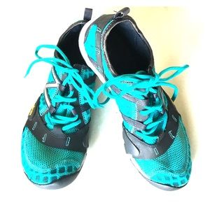 NEW BALANCE ATHLETIC SHOES