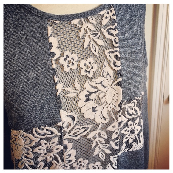 FOREVER 21 GREY & CREAM KNIT LACE SWEATER + CROSS - Picture 2 of 4