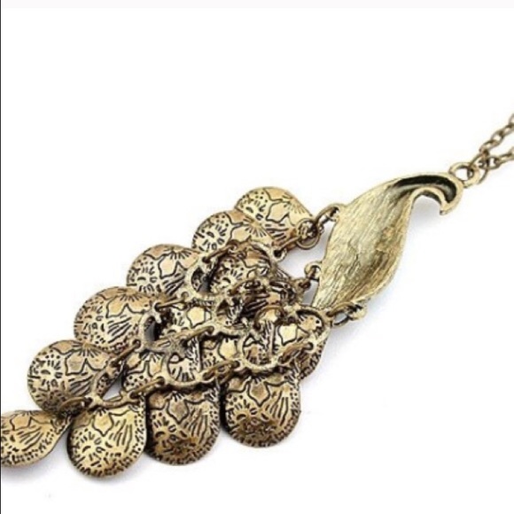 Beautiful Tavoos Necklace - Picture 3 of 4