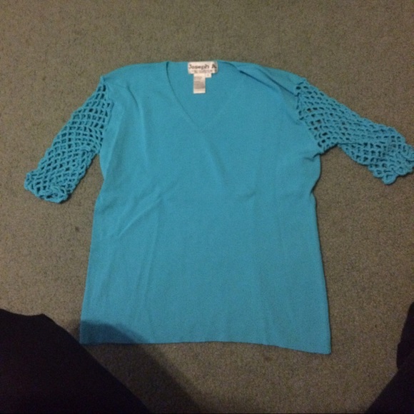 Pretty blue top