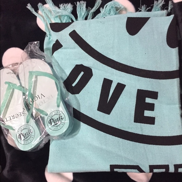 VS PINK Beach Blanket