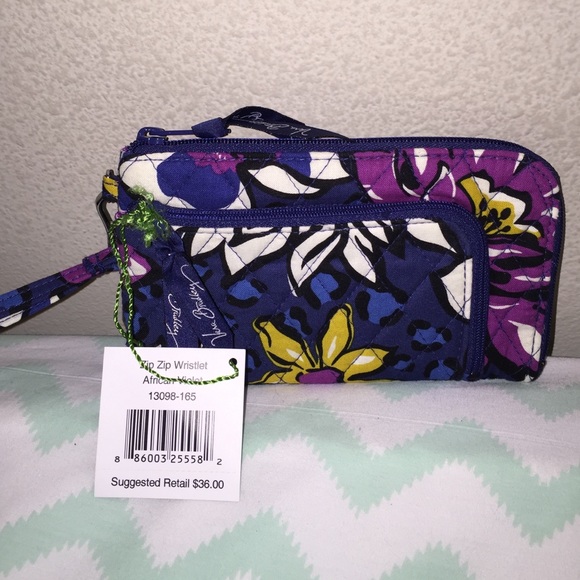 Vera Bradley Zip Zip Wristlet NWT