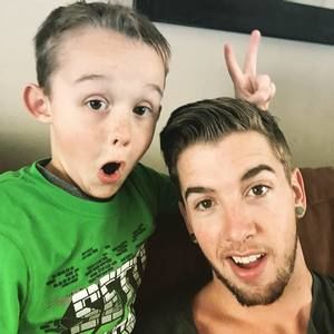 Meet your Posher, Chris