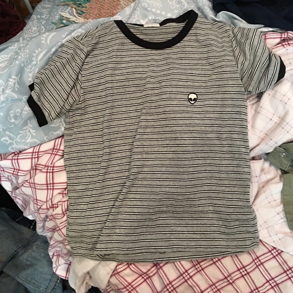 Brandy Melville alien patch t shirt