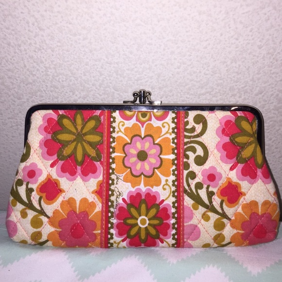 Vera Bradley Kisslock Wallet in Folkloric