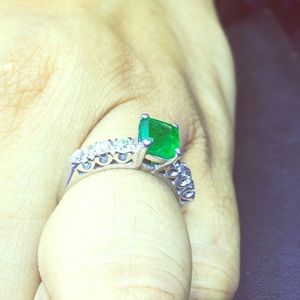 Emerald diamond vintage ring
